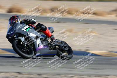 media/Jan-08-2022-SoCal Trackdays (Sat) [[1ec2777125]]/Turn 4 (1145am)/